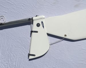 A kick up rudder allows easy launching from a beach or shore.